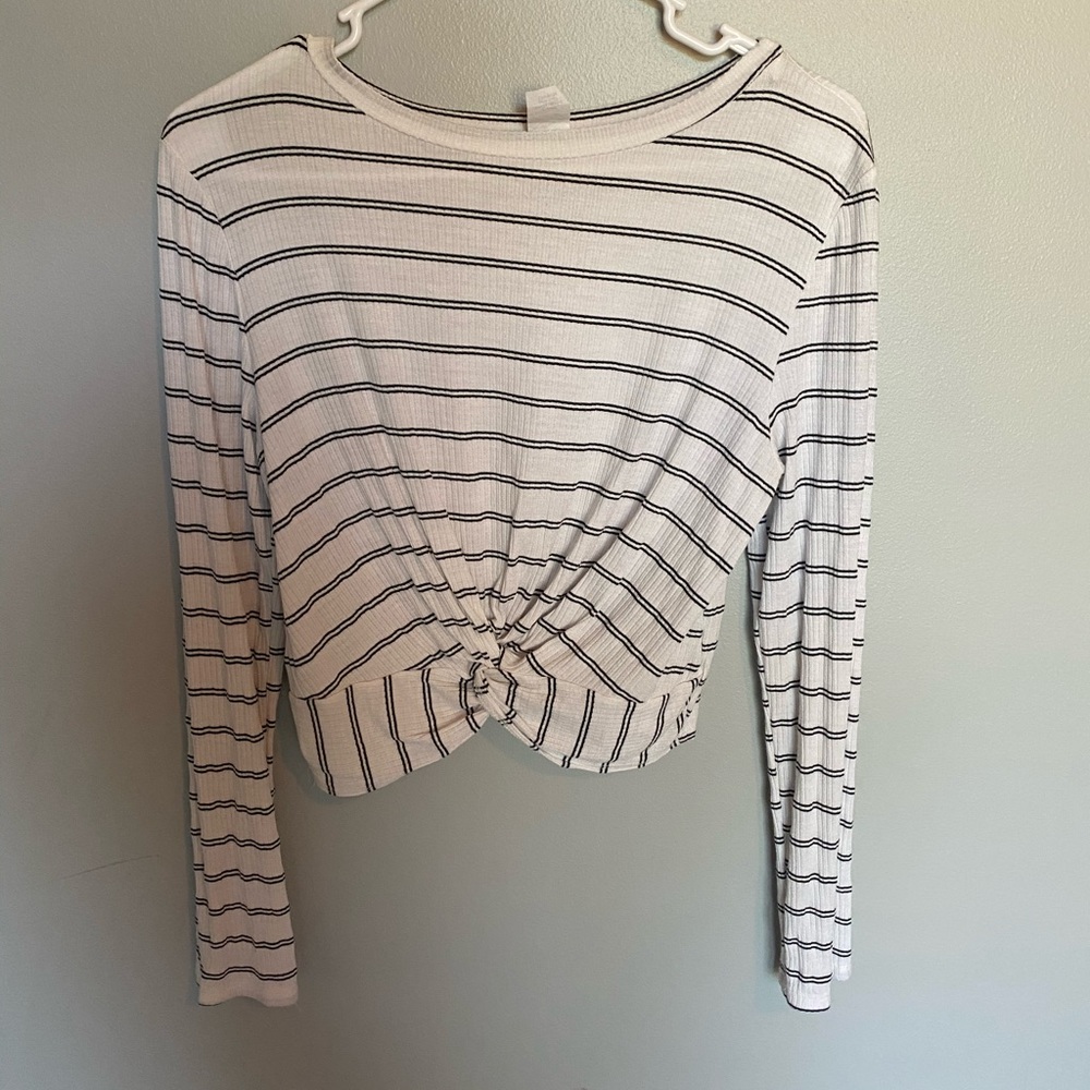 Long sleeve cropped top